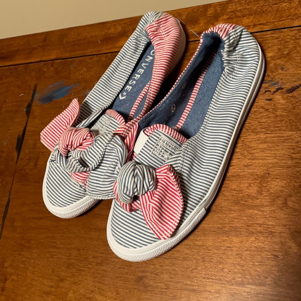Never worn converse flats